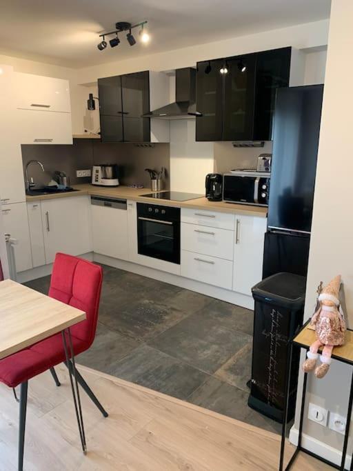 Vannes Plage Et Port - T2 Cosy Avec Terrasse Et Parking Exterior photo