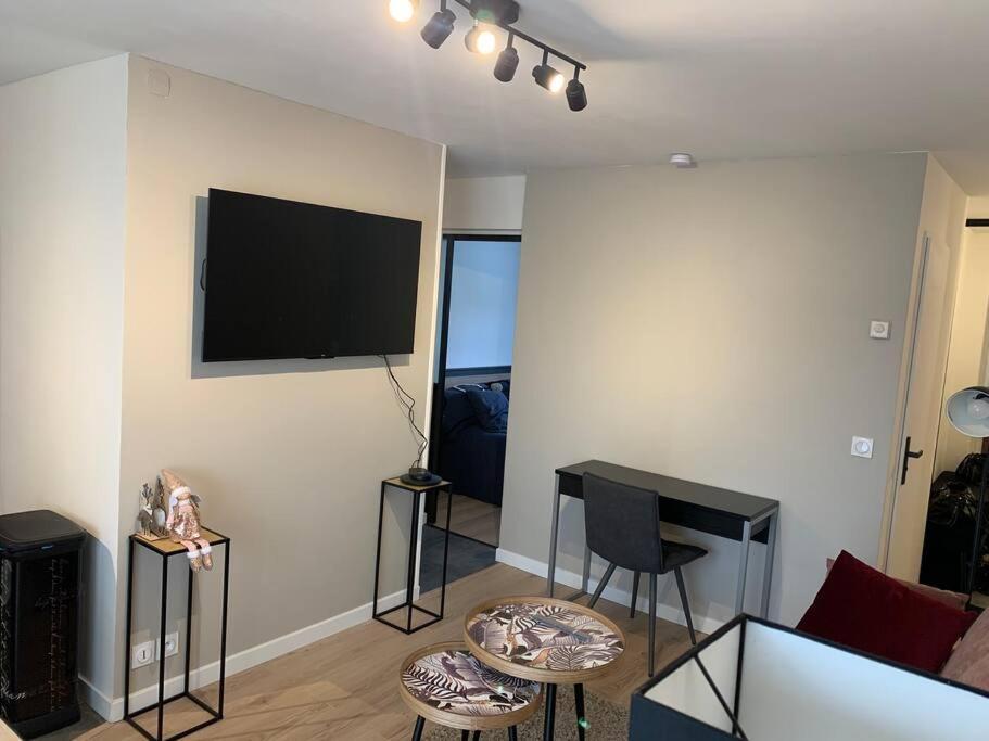 Vannes Plage Et Port - T2 Cosy Avec Terrasse Et Parking Exterior photo